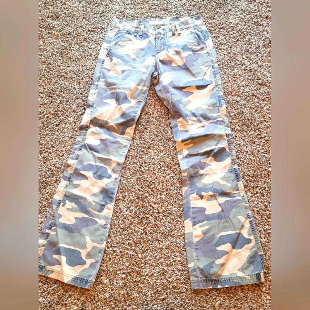 Tommy Hilfiger camo pants flare 3